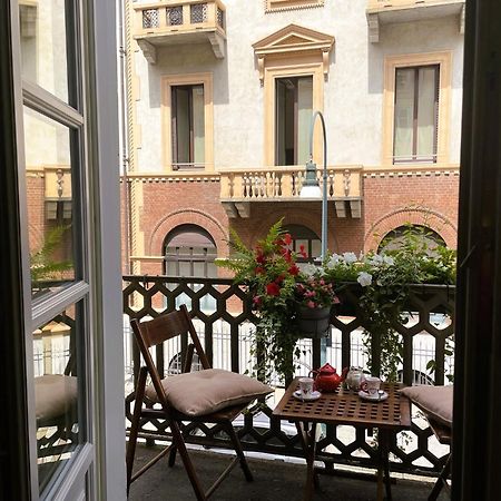 Emozione Torino - Affascinante, Silenzioso, In Palazzo D'Epoca Pressi Piazza Solferino Apartment Luaran gambar