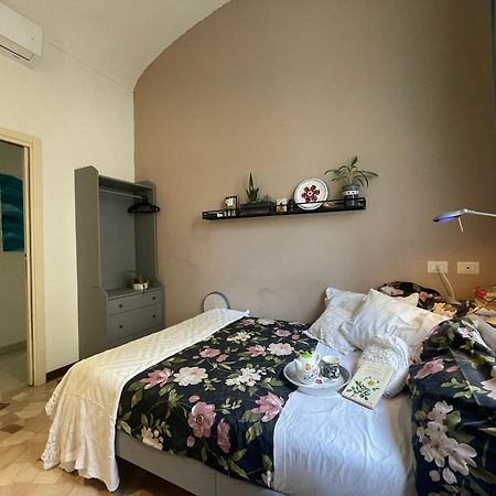Emozione Torino - Affascinante, Silenzioso, In Palazzo D'Epoca Pressi Piazza Solferino Apartment Luaran gambar