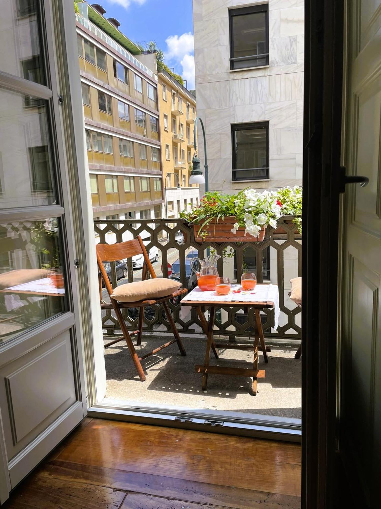 Emozione Torino - Affascinante, Silenzioso, In Palazzo D'Epoca Pressi Piazza Solferino Apartment Luaran gambar